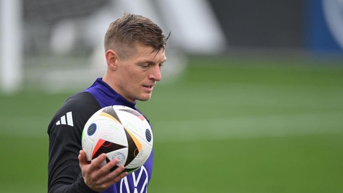 FRANKFURT AM MAIN, GERMANY - MARCH 19: Toni Kroos of Germany in action during a training session at DFB-Campus on March 19, 2024 in Frankfurt am Main, Germany. (Photo by Christian Kaspar-Bartke/Getty Images)