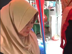 Viral Pengakuan Wanita Nonis Rela Menyamar Pakai Hijab Demi Bisa Beli Takjil Viral Pengakuan Wanita Nonis Rela Menyamar Pakai Hijab Demi Bisa Beli Takjil