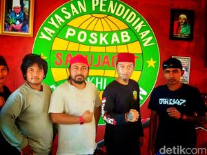 Sosok Jawara Berpeci Merah yang Bubarkan Pelaku Godin di Sukabumi Sosok Jawara Berpeci Merah yang Bubarkan Pelaku Godin di Sukabumi