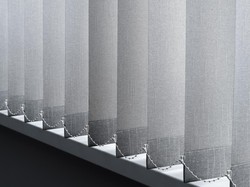 7 Langkah Membersihkan Gorden Vertical Blind di Rumah