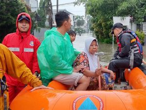 253 Keluarga di Kosambi Tangerang Terdampak Banjir, BPBD Evakuasi Lansia