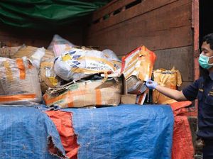 Bea Cukai Juanda Musnahkan Barang Tak Penuhi Standar Impor