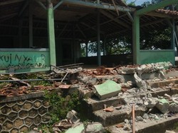 Dua Bangunan di Tuban Roboh Dampak Gempa M 6,5