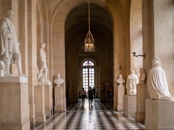 Hukum Pajangan Patung di Rumah Menurut Penjelasan Ulama Hukum Pajangan Patung di Rumah Menurut Penjelasan Ulama