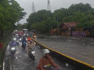 Banjir Rendam 11 Ruas Jalan di Jakarta Pagi Ini