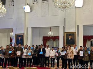 Presiden, Wapres dan Para Menteri Lapor SPT di Istana Presiden, Wapres dan Para Menteri Lapor SPT di Istana