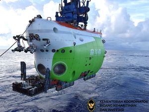 RI-China Eksplorasi Palung Laut Jawa dengan Kapal Periset Palung Mariana RI-China Eksplorasi Palung Laut Jawa dengan Kapal Periset Palung Mariana