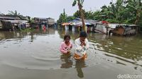 Kawasan Pemukiman di Cengkareng Terendam Banjir hingga 70 Cm