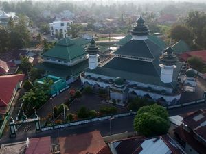 Kemegahan Masjid Batu Pertama di Kota Pariaman