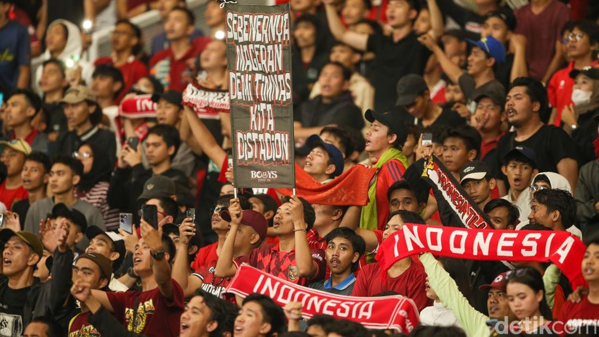 Moemen Timnas Indonesia melawan Vietnam di GBK. (Foto: Rifkianto Nugroho)