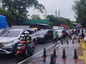 Cerita Arman Hampir Batalkan Puasa saat Terjebak Macet 2 Jam di Daan Mogot