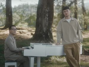 Lirik Lagu Tunggu Apa Lagi Single Terbaru Nyoman Paul Trending di YouTube Lirik Lagu Tunggu Apa Lagi Single Terbaru Nyoman Paul Trending di YouTube