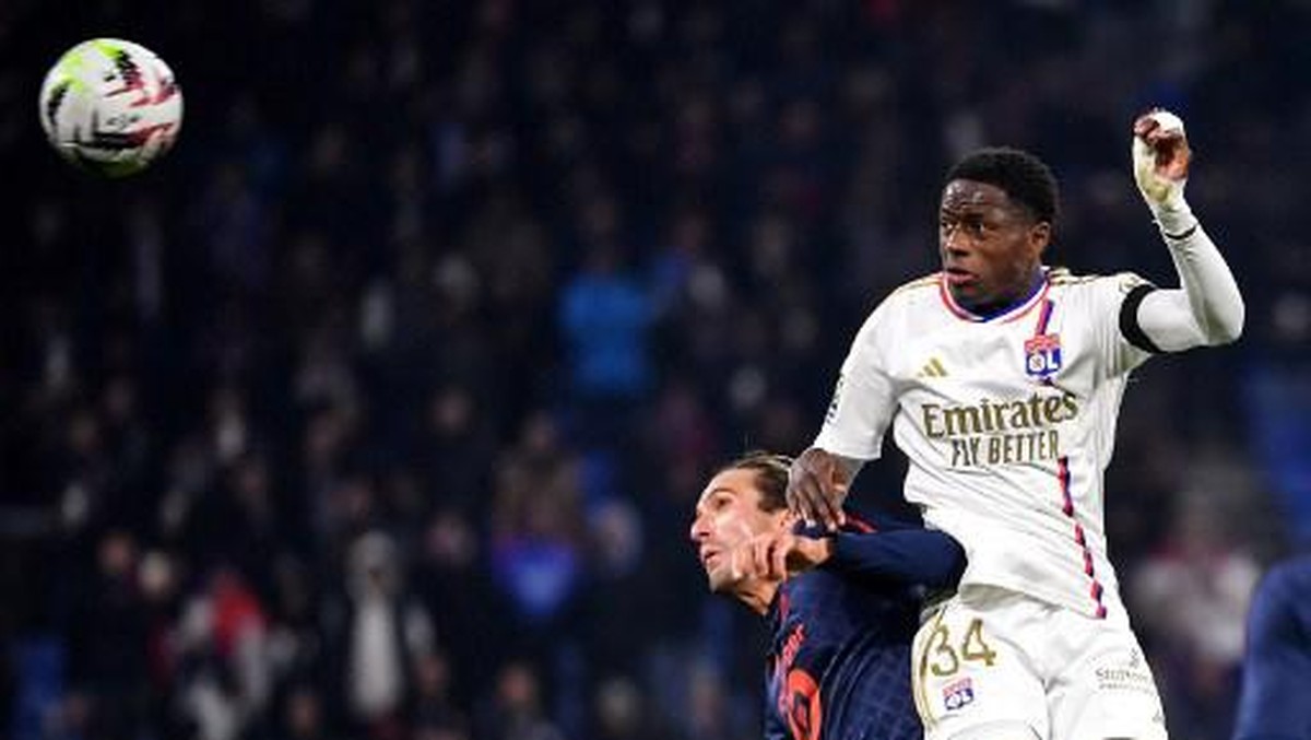 Mahamadou Diawara (kanan). Foto: AFP/ARNAUD FINISTRE
