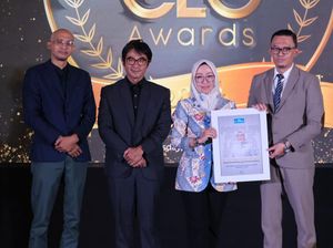 Menaker Ida Fauziyah Terima 2 Penghargaan dari The Iconomics