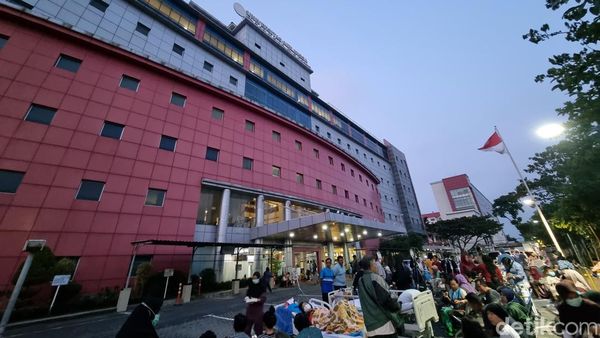 Pasien RS Unair Dievakuasi Dampak Gempa Tuban M 6,5