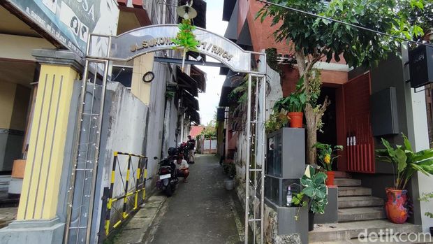 Appearance of the thinnest hotel in Indonesia, Pitu Rooms, on Jalan Sukowati, Salatiga, Friday (22/3/2024).