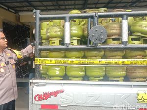 Polisi Bongkar Aksi Empat Sekawan Pengoplos Gas LPG 3 Kg di Indramayu