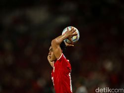 Bek Vietnam Yakin Bisa Antisipasi Lemparan Jauh Pratama Arhan