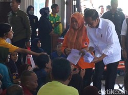 Jokowi Tinjau Banjir Demak: Problem dari Pembalakan Liar, Alih Fungsi Lahan