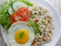 Resep Nasi Goreng Terasi dan Sayuran Berbumbu Sederhana Untuk Sahur