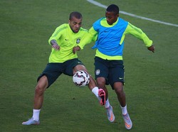 Soal Robinho dan Alves, Danilo: Kami Juga Punya Tugas Menjadi Panutan