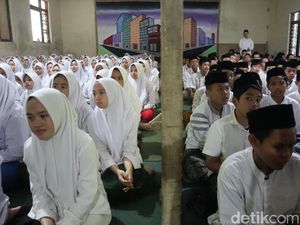 Jurnalis Nyantri, Cara IJTI Jabar Berbagi Pengalaman Saat Ramadan Jurnalis Nyantri, Cara IJTI Jabar Berbagi Pengalaman Saat Ramadan
