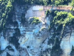 Viral Tangga Dipahat di Tebing Nusa Penida, Pemdes Malah Tidak Tahu