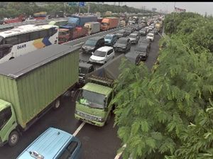 Tol Bandara Soetta Masih Tergenang, Lalu Lintas Macet di 2 Arah Tol Bandara Soetta Masih Tergenang, Lalu Lintas Macet di 2 Arah