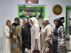 Tarling di Masjid Tertua Prambanan, Bupati Klaten Bagi Sembako-Tabungan