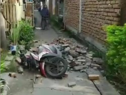 Dampak Gempa Tuban di Lamongan, Kubah Masjid Retak hingga Tembok RS Rusak
