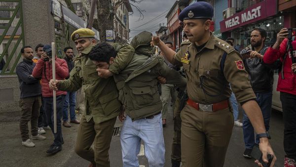 India Panas Jelang Pemilu, Kelompok Oposisi Ditangkap