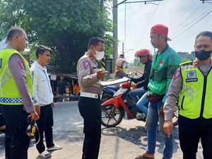 Total 2 Motor dan 2 Mobil Tertabrak KA di Bekasi