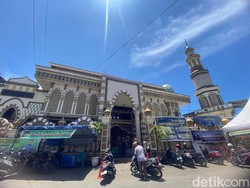 Mengenal Masjid Quba Berkonsep Timur Tengah di Pasar Sentral Sorong