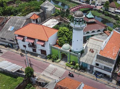 Mengenal Cagar Budaya Masjid Menara Layur di Semarang