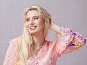 Istri Robby Shine Syukuran 4 Bulan Kehamilan Anak Ketiga Istri Robby Shine Syukuran 4 Bulan Kehamilan Anak Ketiga