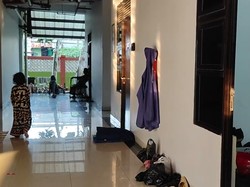 Melihat Kondisi Pengungsian Korban Banjir Tegal Alur di Rusun Lokbin Jakbar