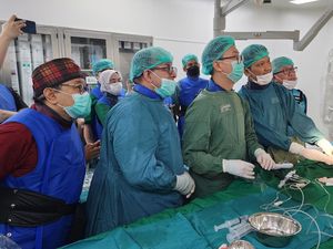 RSU Soetomo Lakukan Operasi Pasang Alat Pacemaker Jantung Permanen Tanpa Kabel
