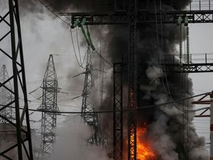Jutaan Warga Ukraina Krisis Listrik Seusai Serangan Udara Rusia