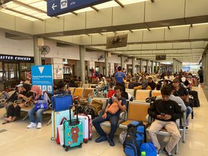 Cerita Pemudik Pilih Pulang Kampung Lebih Awal agar Dapat Tiket Murah