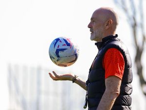 Milan Terus Membaik, Pioli Diprediksi Bertahan Musim Depan Milan Terus Membaik, Pioli Diprediksi Bertahan Musim Depan