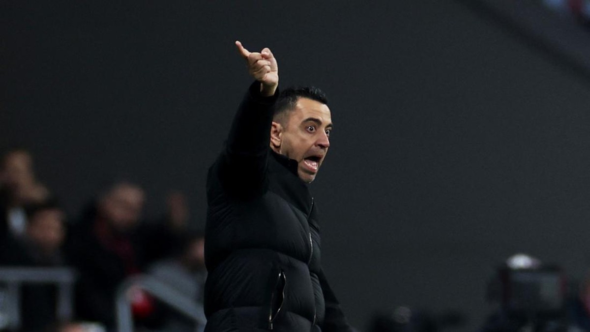 Xavi Hernandez diyakini bakal bertahan di Barcelona? (REUTERS/Isabel Infantes)