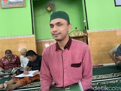 Cerita Ahmad Tunanetra Khatam Quran Braille: Ramadan Ini Target Khatam Lagi