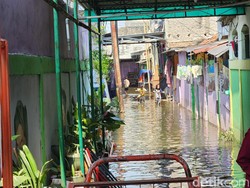 Ketua RW Ungkap Kendala Bantuan Warga Terdampak Banjir Tegal Alur