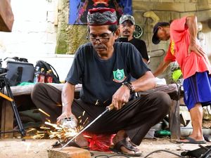 Belajar Filosofi Hidup ala Matrojih, Empu Golok Betawi Belajar Filosofi Hidup ala Matrojih, Empu Golok Betawi