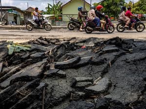 Perbaikan Jalan Rusak Daerah Lanjut di Era Prabowo, Anggaran Rp 4 T