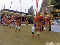 Semarak Prosesi Mapepada Agung Jelang Puncak Karya Ngusaba Kadasa di Batur