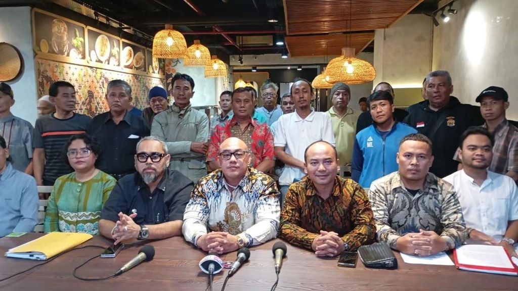 Terus Mangkir Sidang PKPU, Ayah Mirna Salihin Dituntut Bayar Pesangon Karyawan Terus Mangkir Sidang PKPU, Ayah Mirna Salihin Dituntut Bayar Pesangon Karyawan