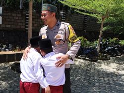 Cerita Aipda Minanto Bangun SD, Beri Beasiswa ke Anak Miskin di Way Kanan