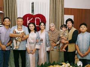 Kebahagiaan Kris Dayanti Rayakan Ultah Bareng Keluarga Kebahagiaan Kris Dayanti Rayakan Ultah Bareng Keluarga