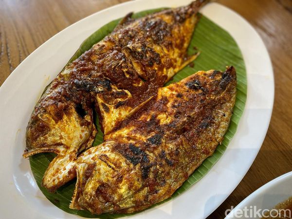 Buka Puasa Bareng Keluarga di Sini Ada Kerang Saus Singapura dan Kuwe Taliwang
